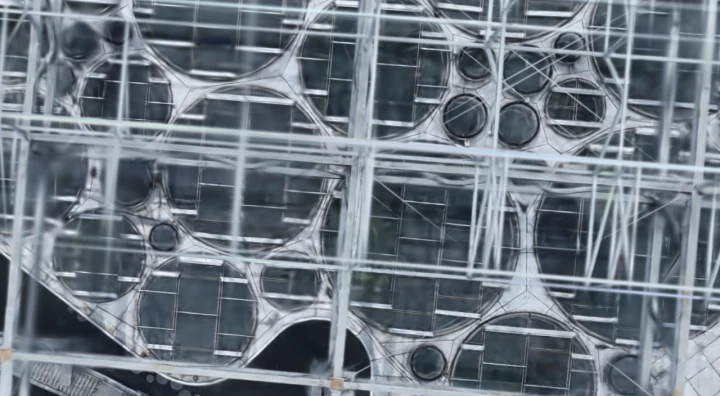 More distinct glass-panel framing after our targeted reacquisition